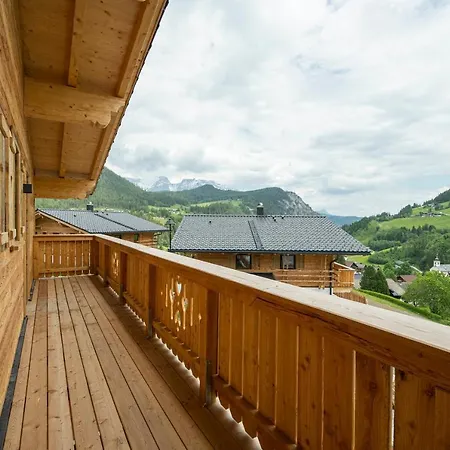 Almdorf Auszeit Fageralm フォルスタウ