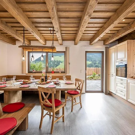 Almdorf Auszeit Fageralm בקתה